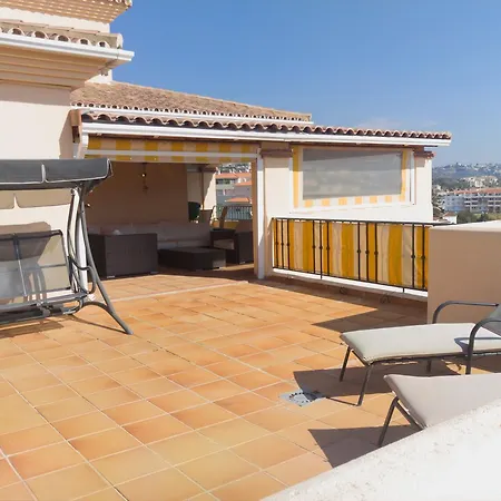 Stunning Penthouse Golf Getaway * 미하스
