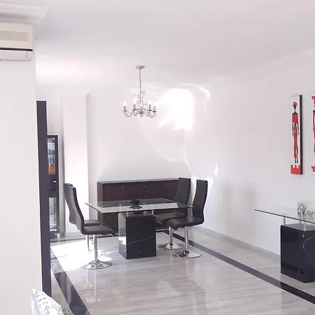 Stunning Penthouse Golf Getaway * 미하스